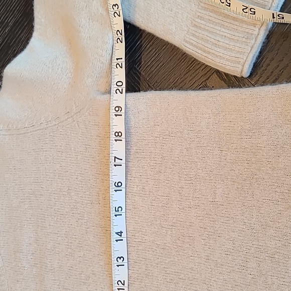 Jenni Kayne Everyday Sweater - Picture 11 of 13